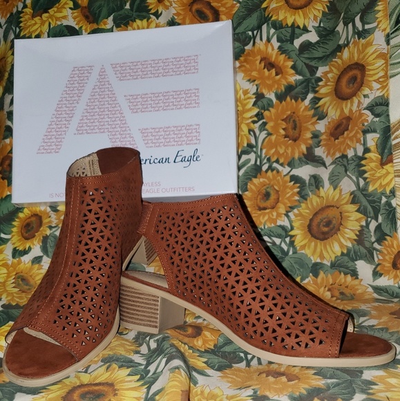 🍂NIB~American Eagle Vista Vue Sandals - Picture 6 of 6